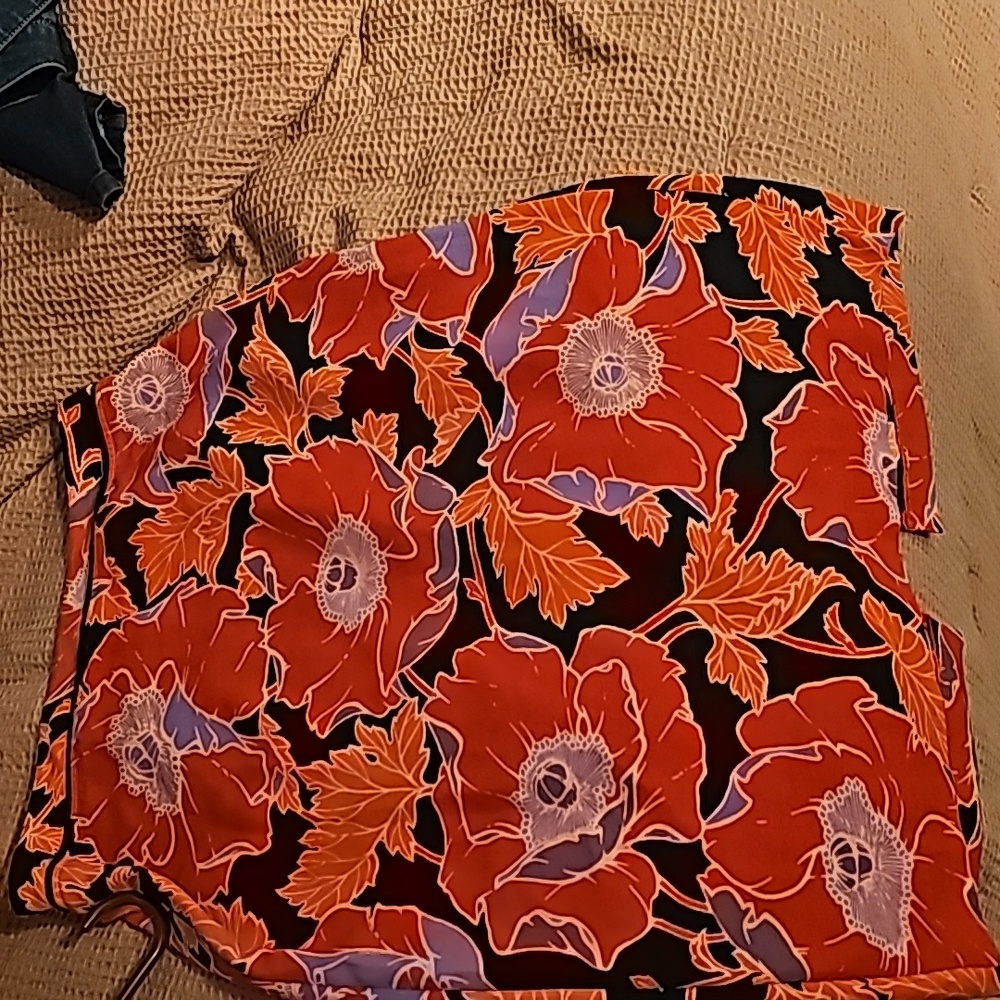 RED Flirty floral pencil skirt Who What Wear Brand size 12